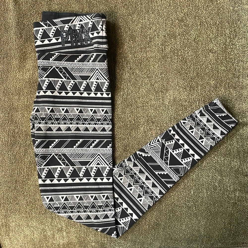 Tribal print yoga leggings by Pink Victoria’s Secret. Size XS